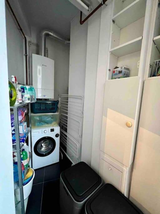 Bellevue - Grand Appartement Pour 5 Sur Les Quais De La Meuse เลียจ ภายนอก รูปภาพ